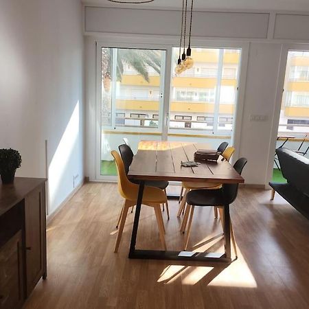 Superbe Apartement En Residence Avec Piscine Roses Luaran gambar